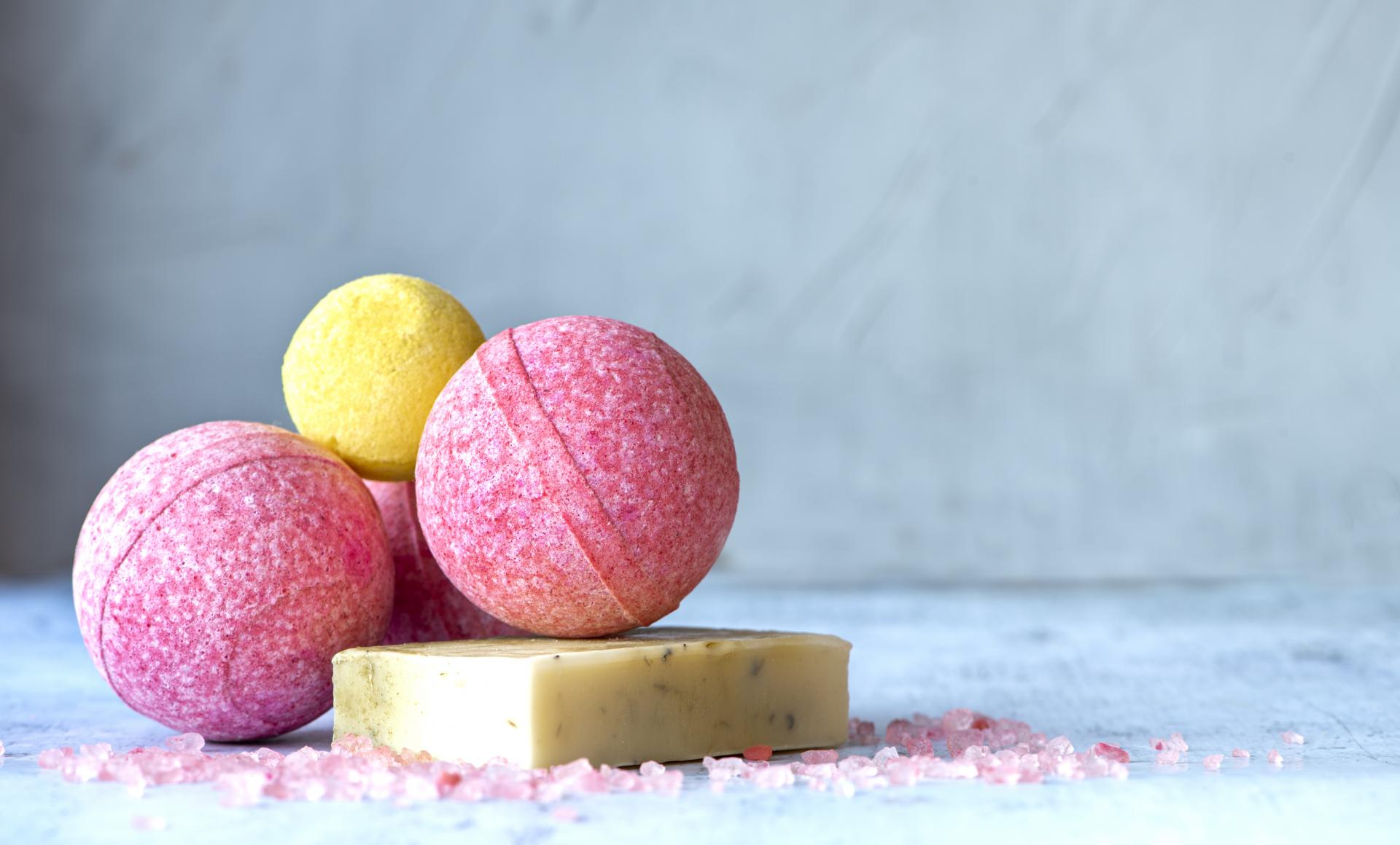 Summer Days Hand made Bath Bomb